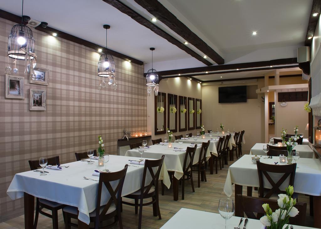 גניזנו Hotel Awo מראה חיצוני תמונה